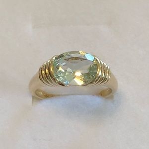 Mejuri Green Prasiolite Heirloom ring size 8